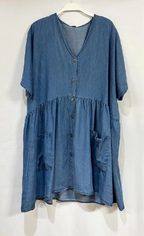 CHAMBRAY BUTTON FRONT POCKET SMOCK DRESS