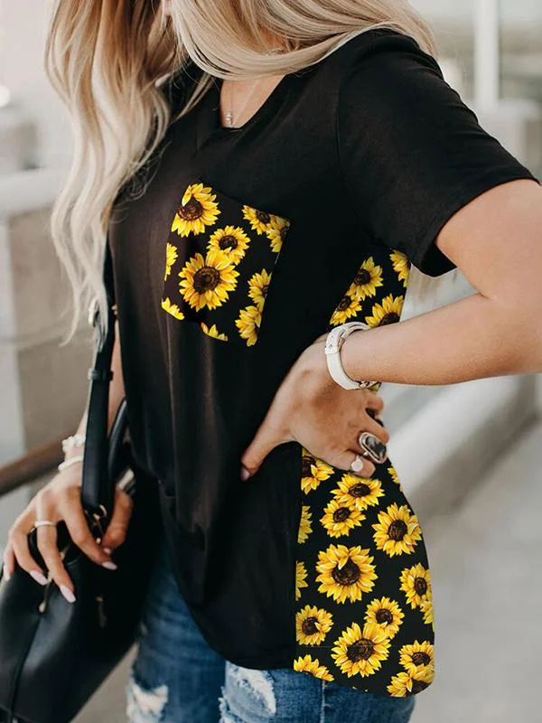 Sunflower Pockets V-neck Short Sleeve Casual Maternity T-Shirt