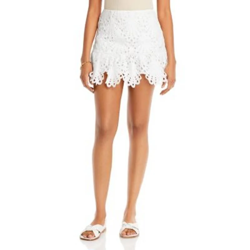 AQUA Ladies White Lace Mini Skirt w/ Scalloped Hem, Zipper Closure